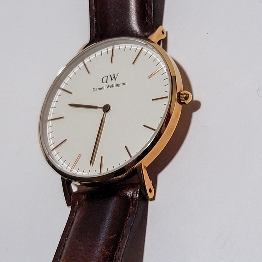 Daniel Wellington Classic Durham B36S6 Wrist Watch - Great Condition w/ Battery.